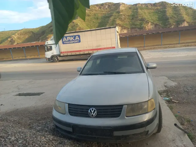 Volkswagen Passat 1997 · 1.8 MT