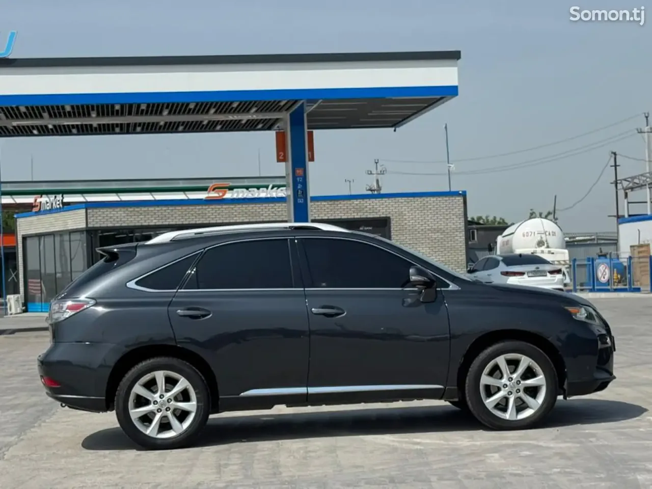 Lexus RX series 2011 · 3.5 AT