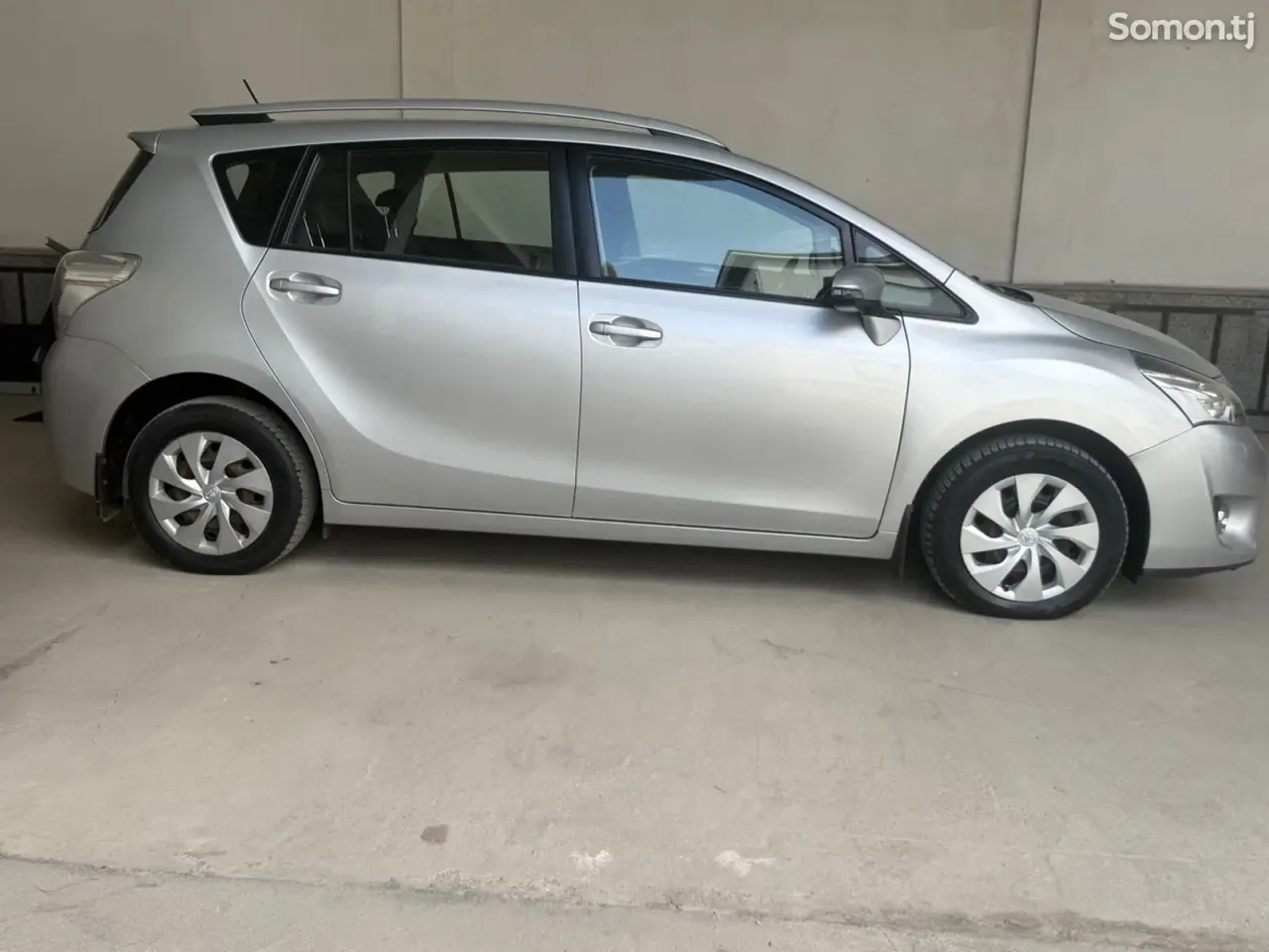 Toyota Verso 2014 · 1.8 MT