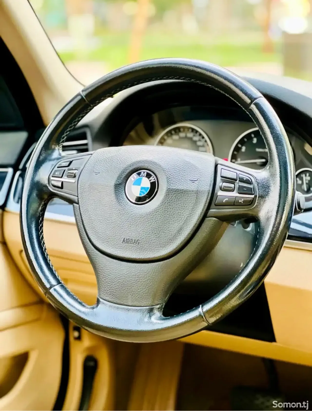 BMW 5 series 2015 · 2.0 AT