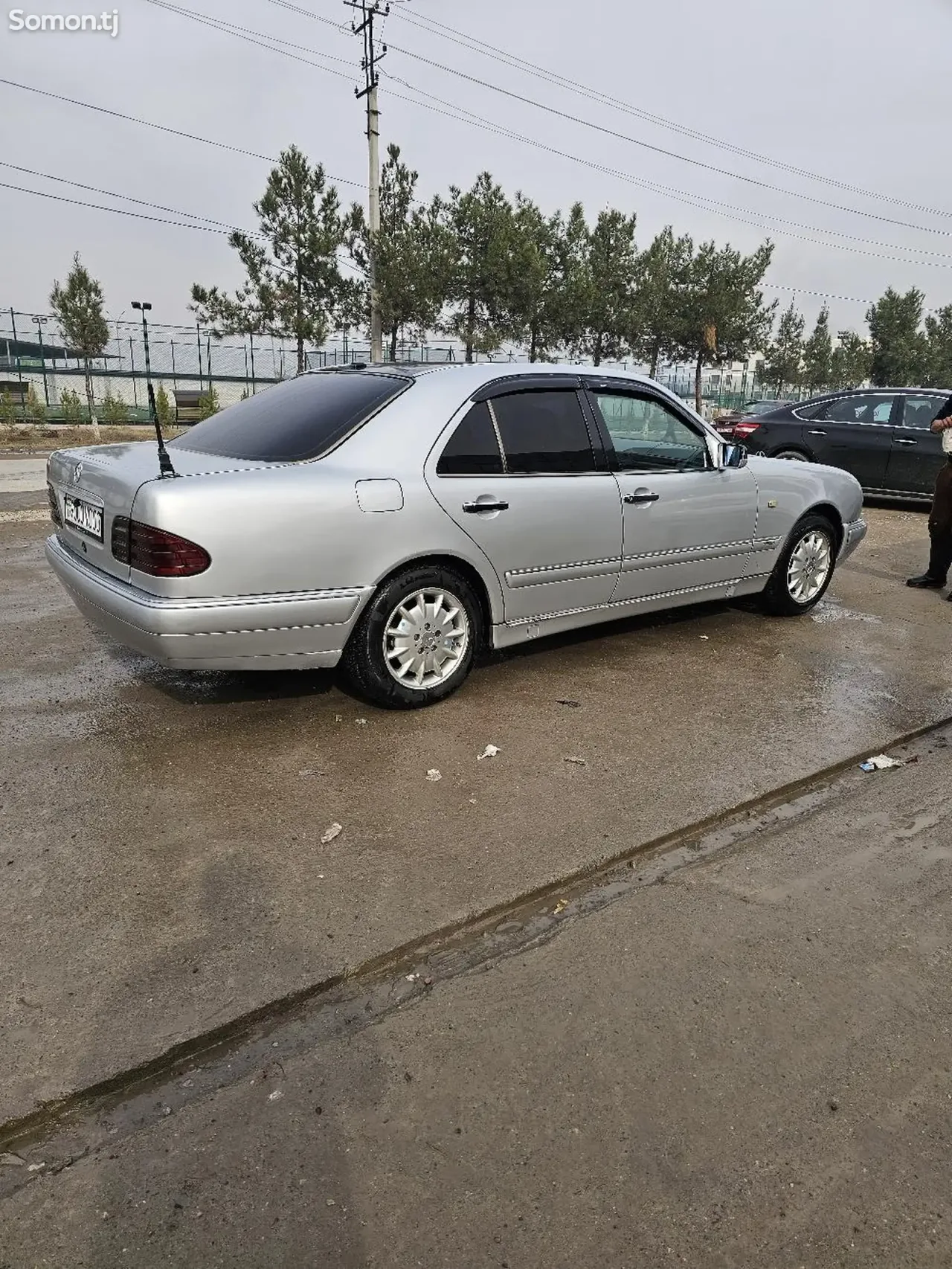 Mercedes-Benz E class 1999 · 2.0 MT