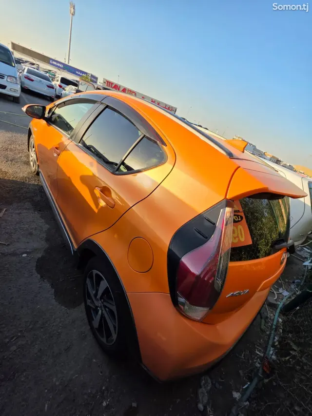 Toyota Aqua 2014 · 1.5 AT