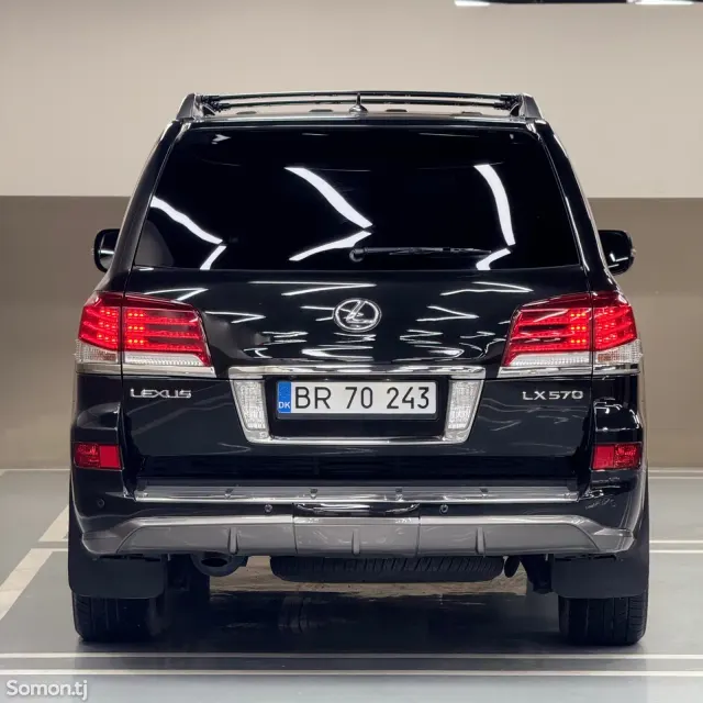 Lexus LX series 2015 · 5.7 AT