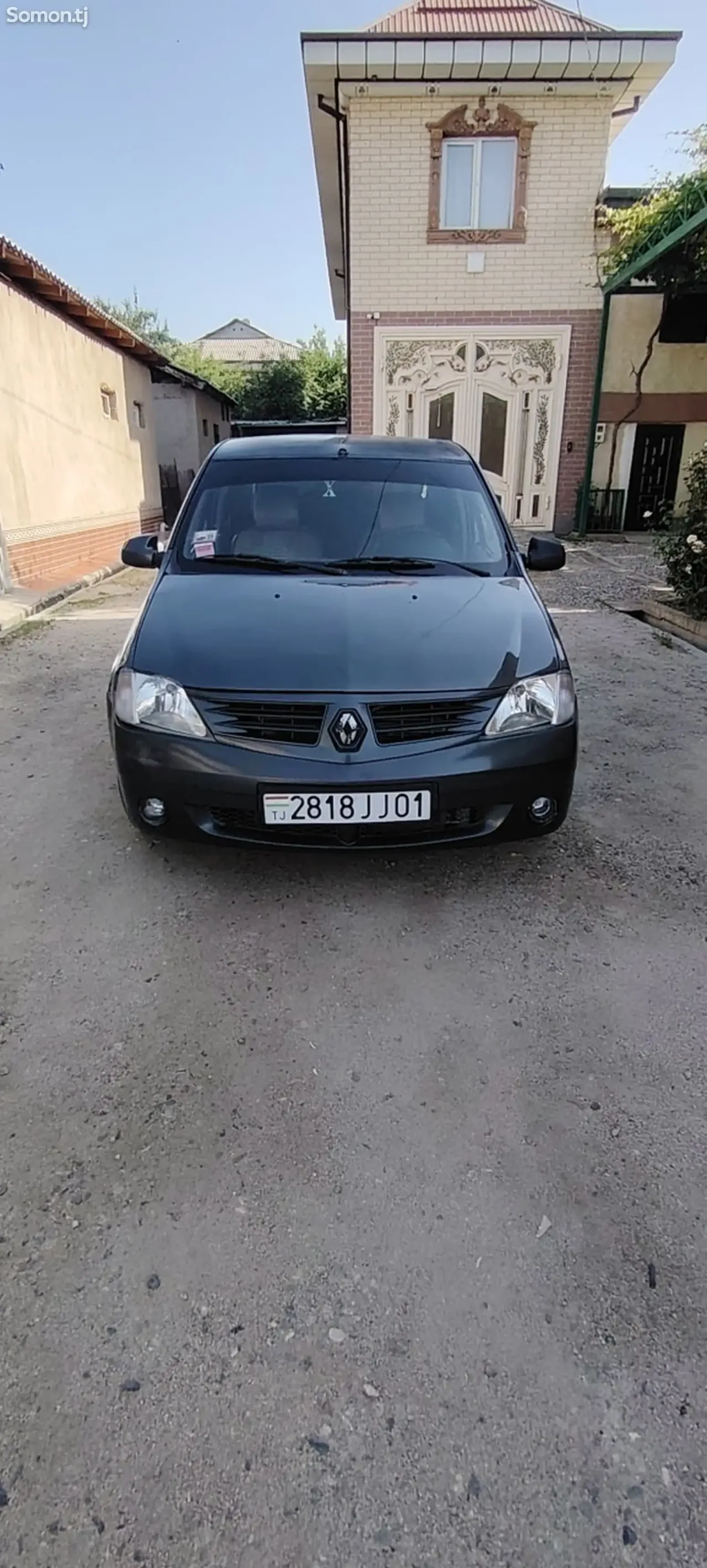 Renault Logan 2009 · 1.4 MT