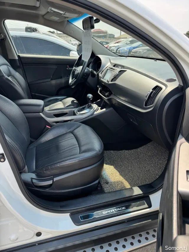 Kia Sportage 2015 · 2.0 AT