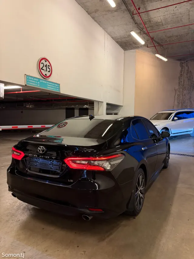 Toyota Camry 2022 · 3.5 AT
