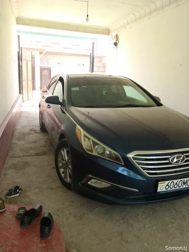 Hyundai Sonata 2017 · 2.4 AT