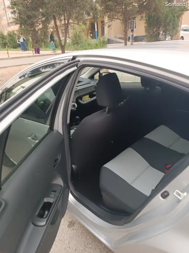 Toyota Aqua 2014 · 1.5 AT