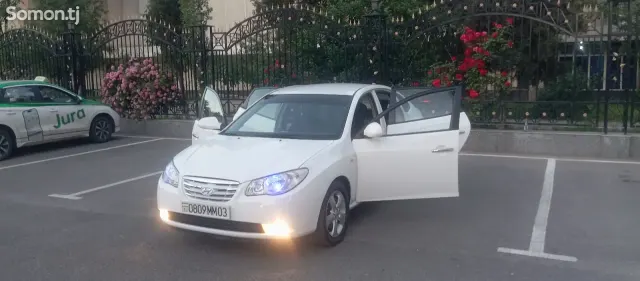 Hyundai Avante 2008 · 1.6 AT