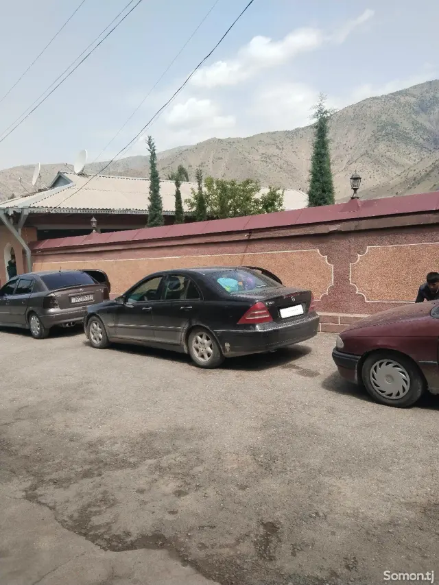 Mercedes-Benz C class 2002 · 1.8 MT