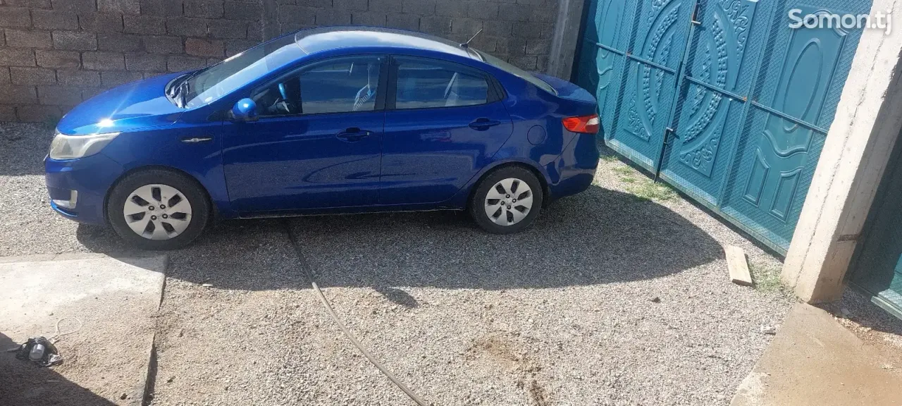 Kia Rio 2012 · 1.6 MT