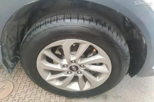 Hyundai Tucson 2017 · 1.6 AT