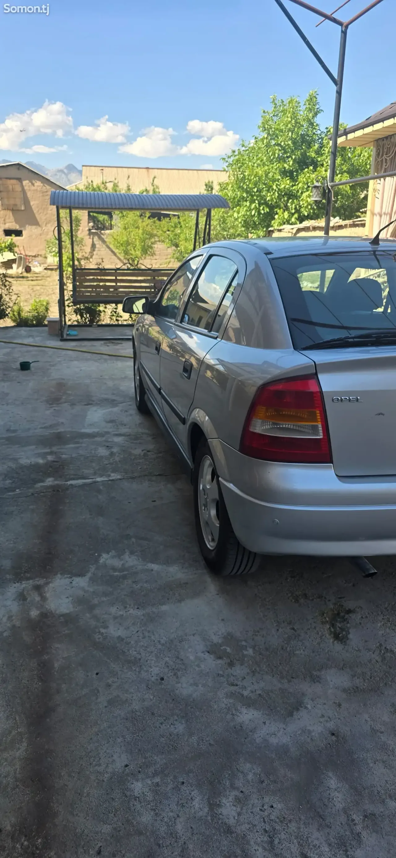 Opel Astra G 1999 · 1.6 MT