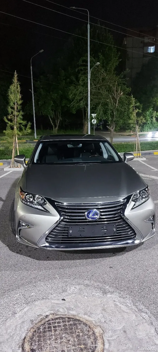 Lexus ES series 2016 · 2.5 AT