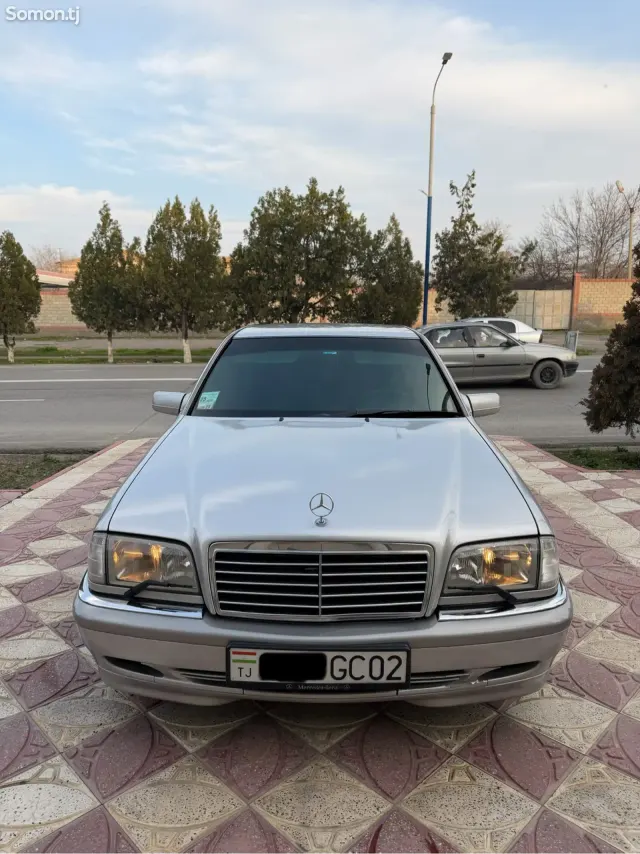 Mercedes-Benz C class 2000 · 1.8 AT