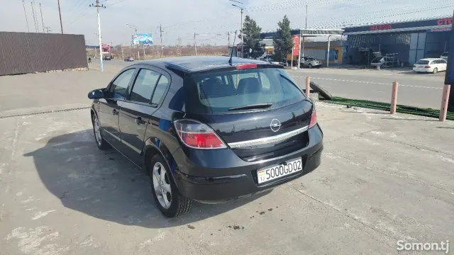 Opel Astra H 2008 · 1.6 MT