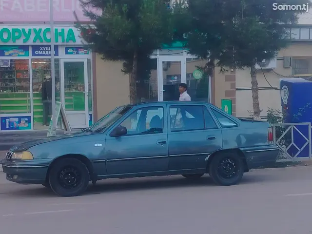 Daewoo Nexia 1996 · 1.6 MT