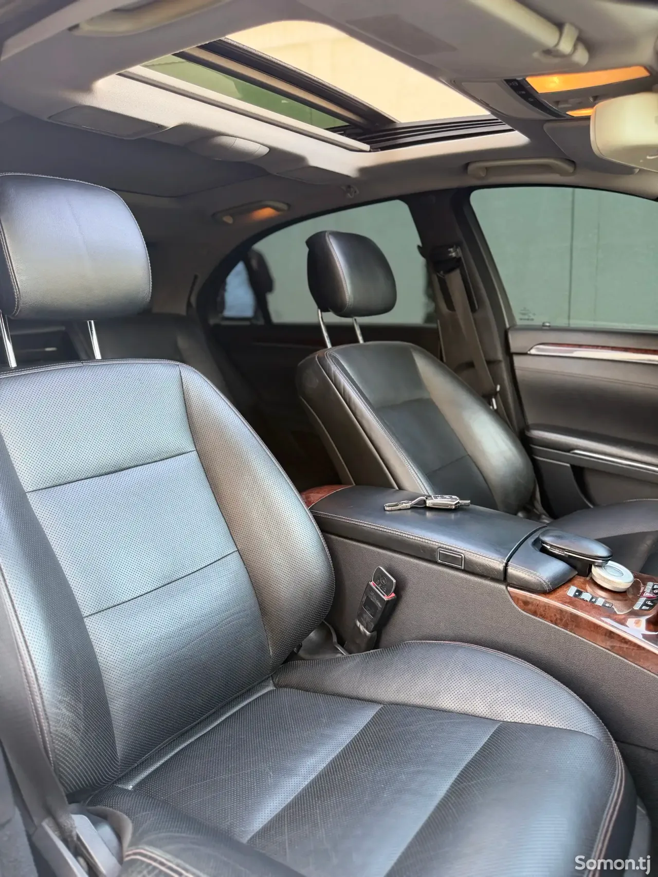 Mercedes-Benz S class 2012 · 3.5 AT
