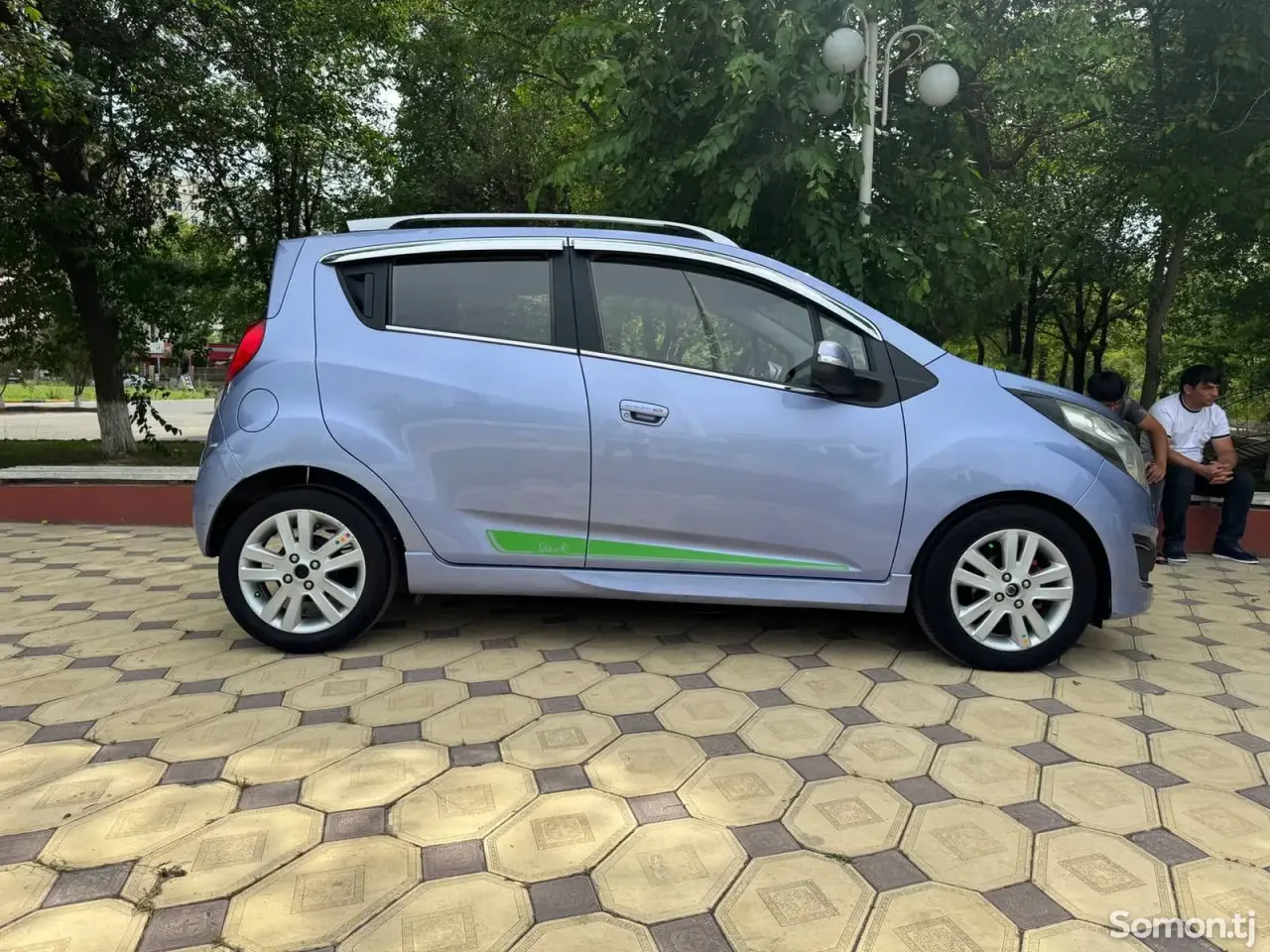 Chevrolet Spark 2015 · 1.1 AT
