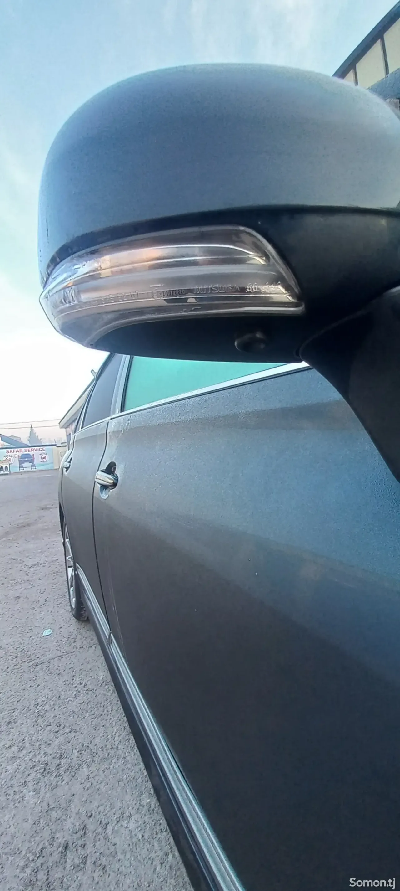 Toyota Mark X ZiO 2011 · 2.4 AT