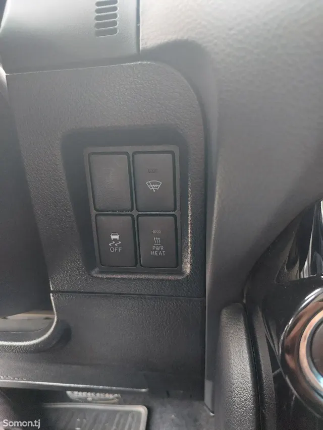 Toyota Land Cruiser Prado 2017 · 3.0 AT