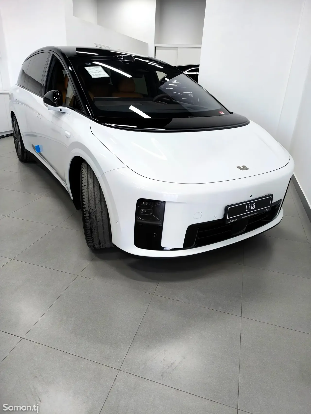 Li Auto (Lixiang) i8 2025 · AT