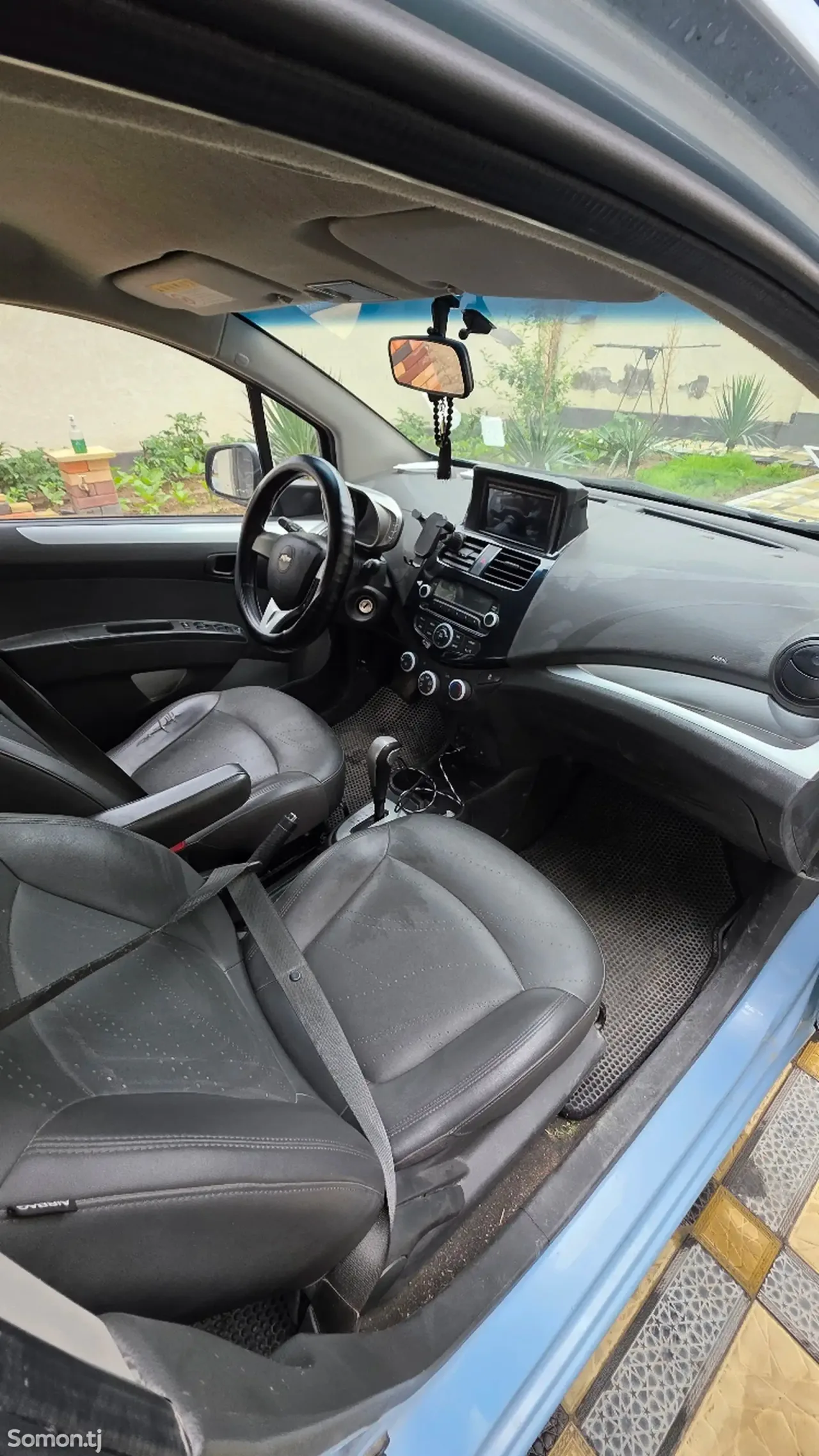 Chevrolet Spark 2015 · 1.1 AT