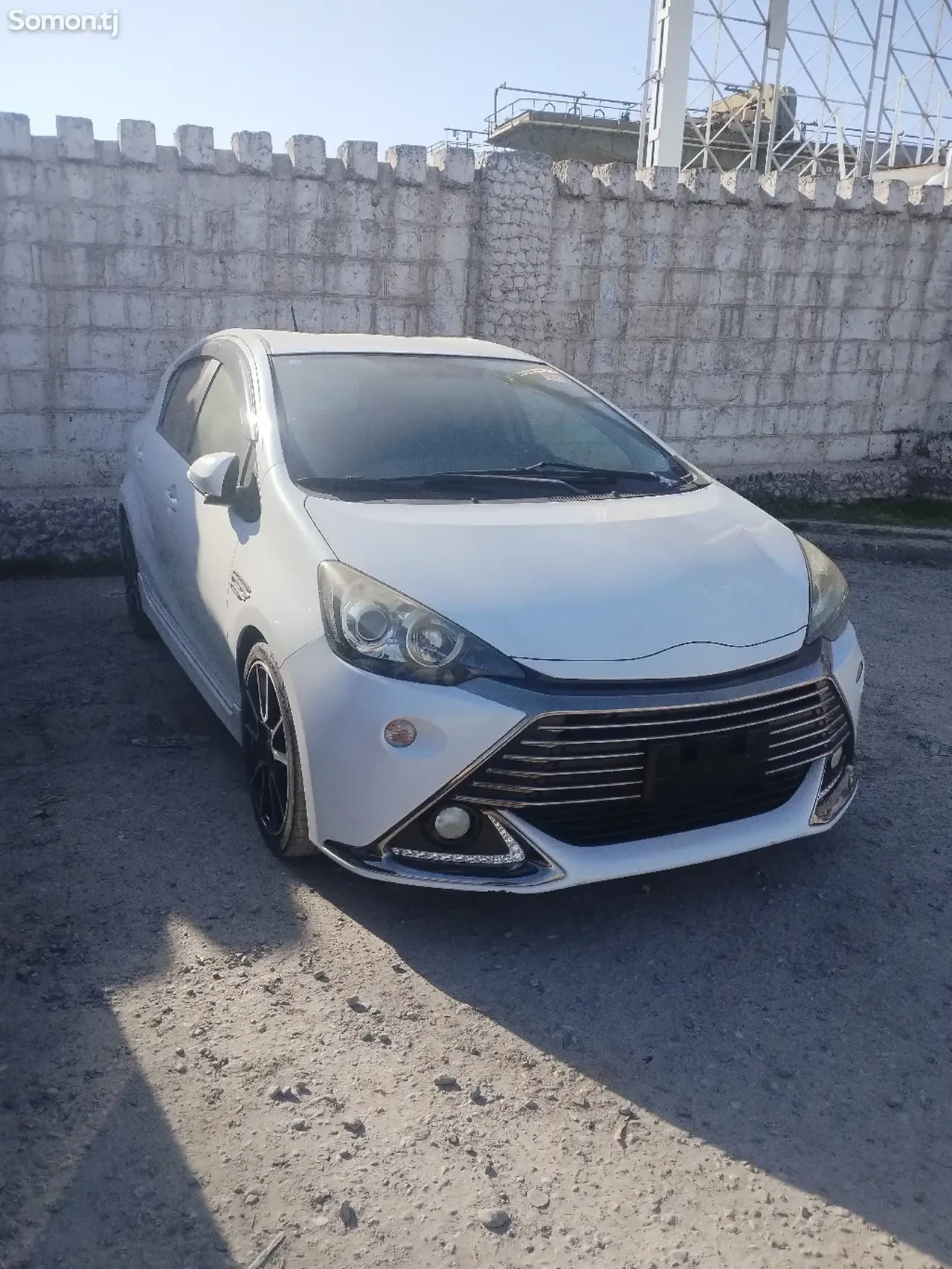 Toyota Aqua 2014 · 1.5 AT