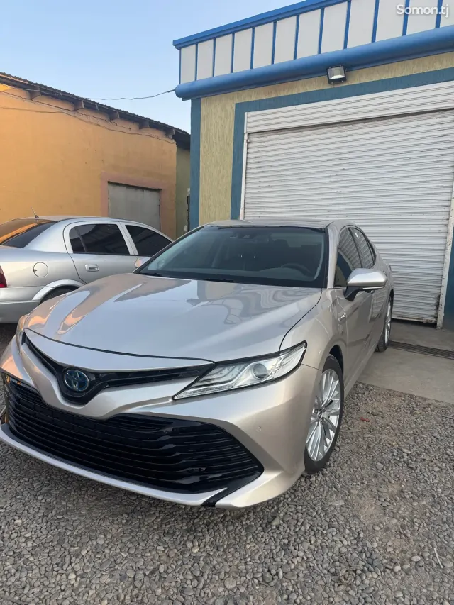 Toyota Camry 2018 · 2.5 AT