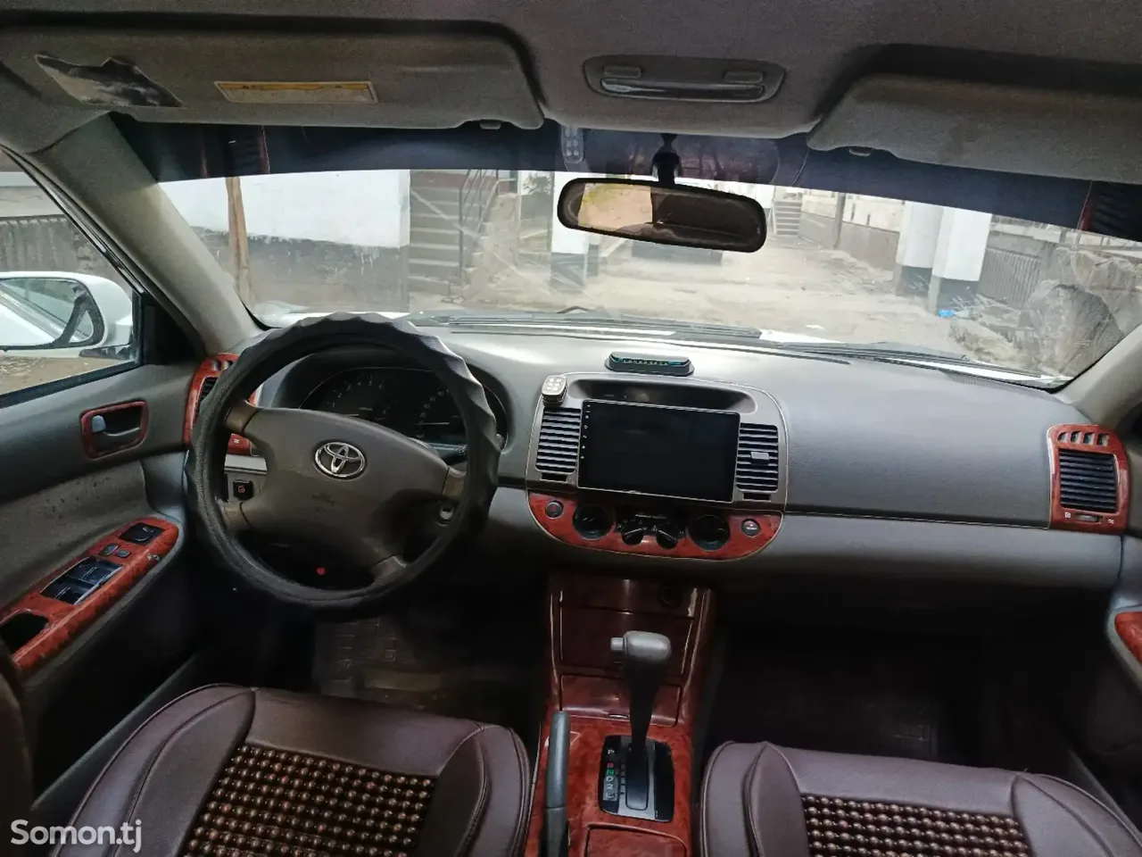 Toyota Camry 2005 · AT