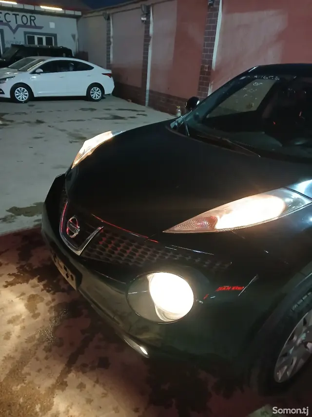 Nissan Juke 2014 · 1.6 AT