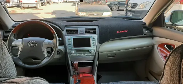 Toyota Camry 2008 · 2.4 AT