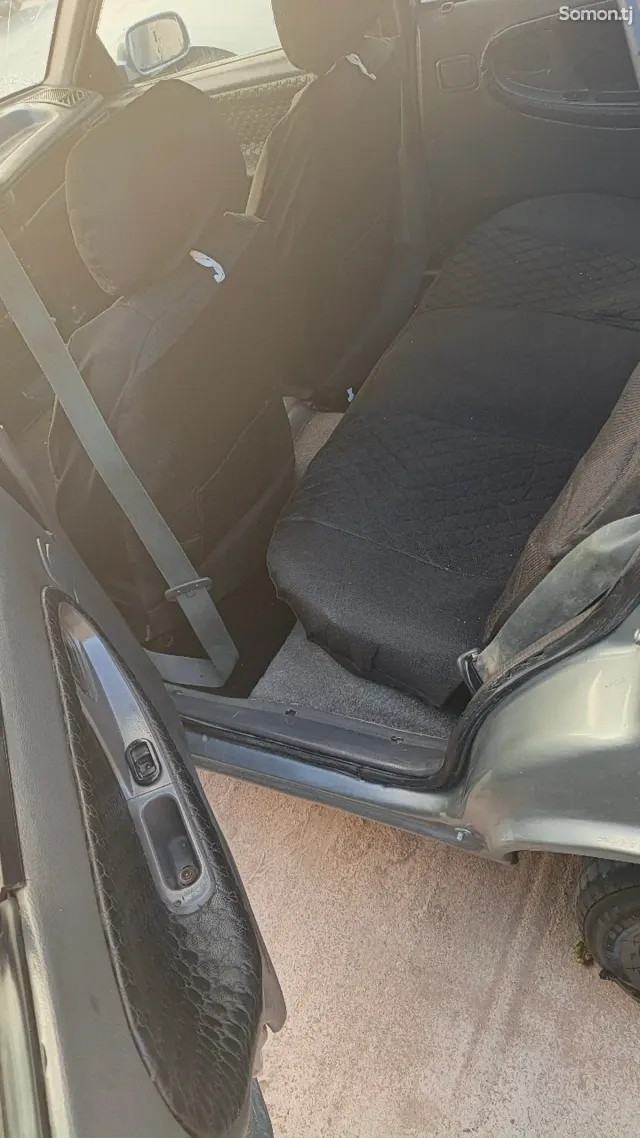 Daewoo Nexia 1996 · 1.6 MT