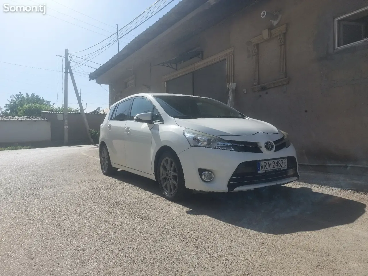 Toyota Corolla Verso 2014 · 2.0 MT