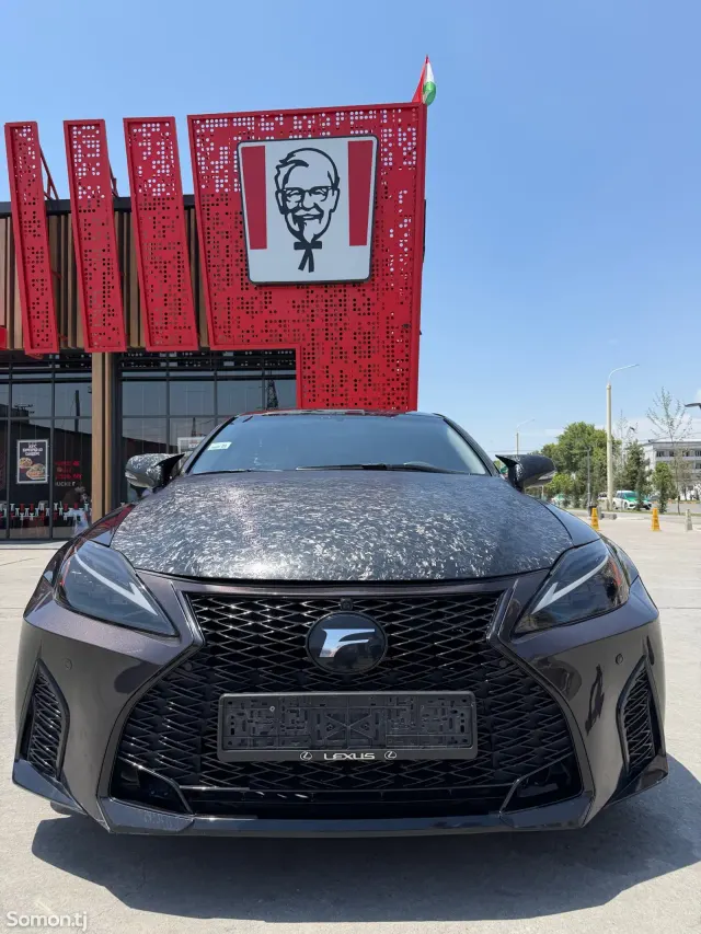 Lexus IS series 2011 · 3.0 AT