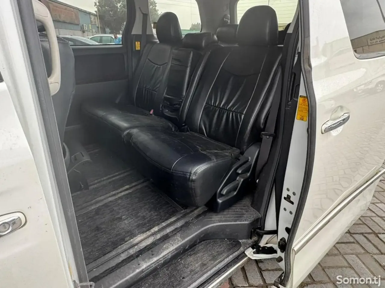 Toyota Vellfire 2014 · 2.4 AT