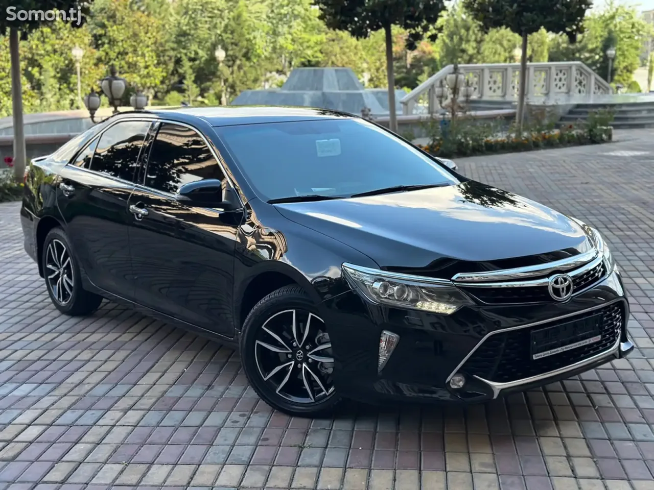 Toyota Camry 2017 · 2.5 AT