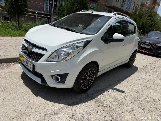Chevrolet Spark 2012 · 1.1 AT