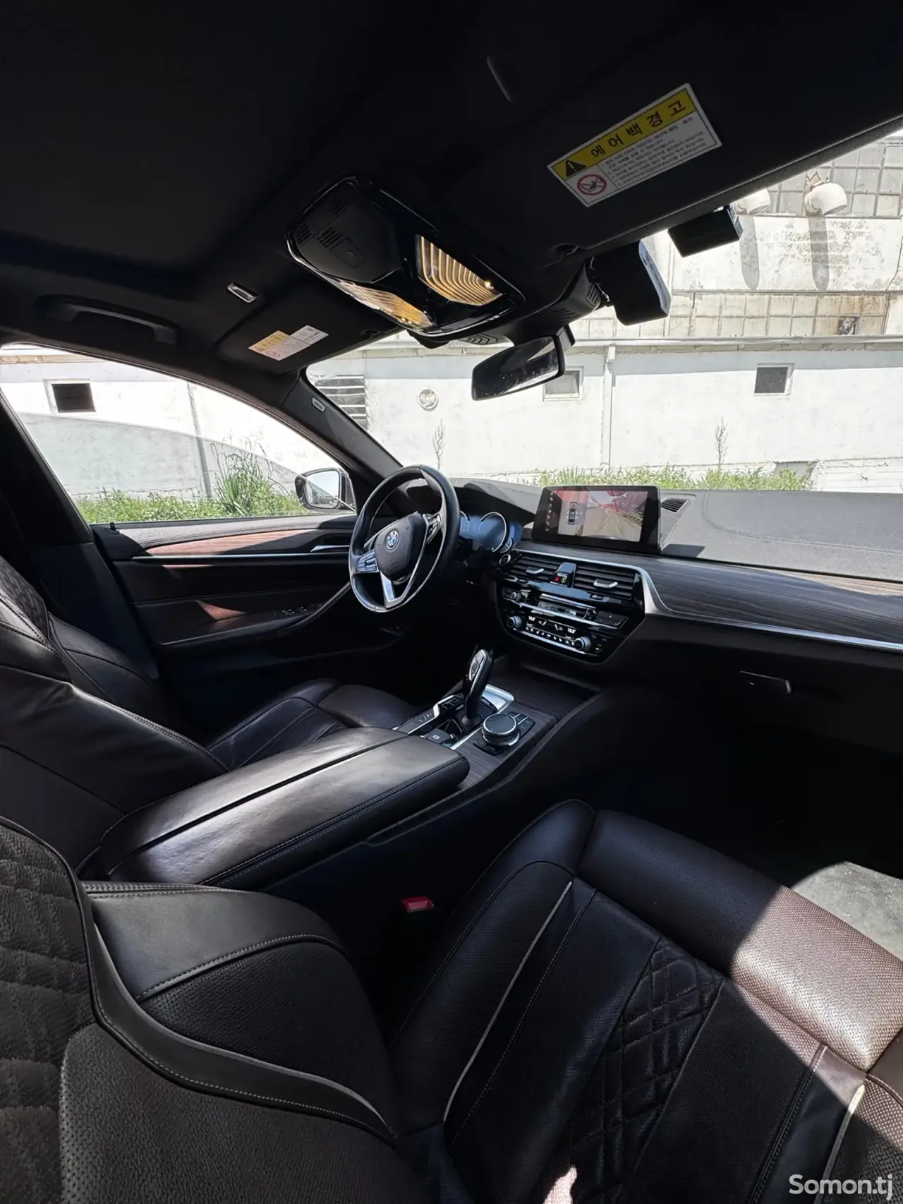 BMW 5 series 2018 · 2.0 AT
