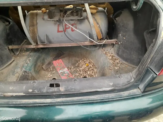 Daewoo Lanos 1994 · 1.6 MT
