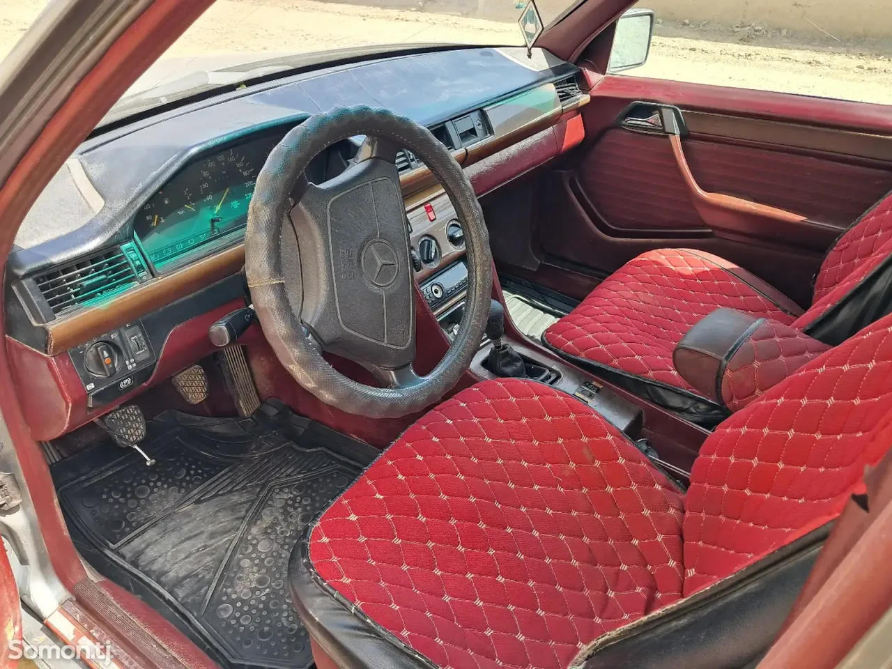 Mercedes-Benz W124 1991 · 2.2 MT