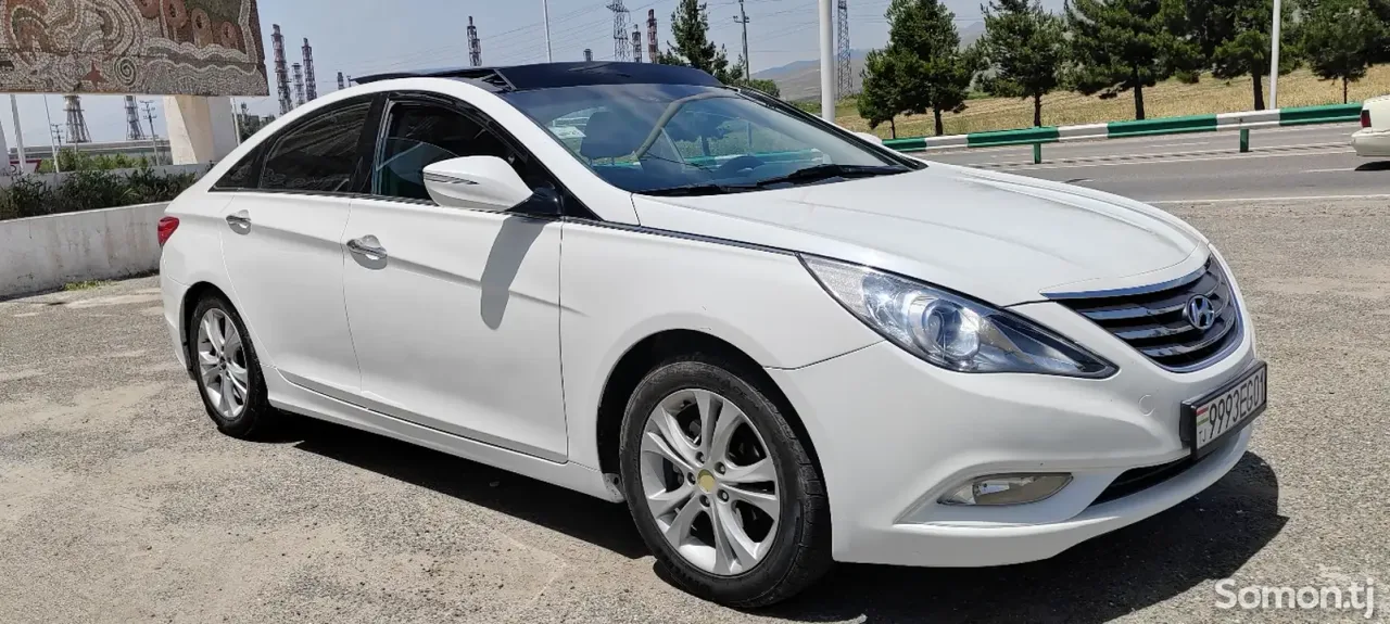 Hyundai Sonata 2012 · 2.0 AT