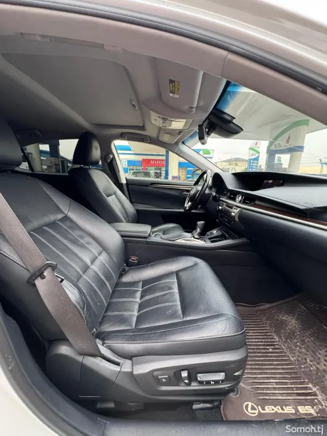 Lexus ES series 2016 · 3.0 AT