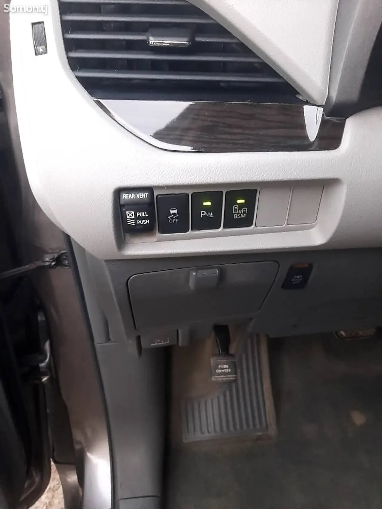 Toyota Sienna 2017 · 3.5 AT