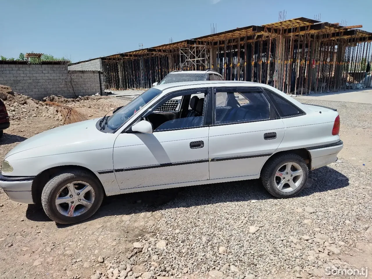 Opel Astra F 1995 · 1.6 MT