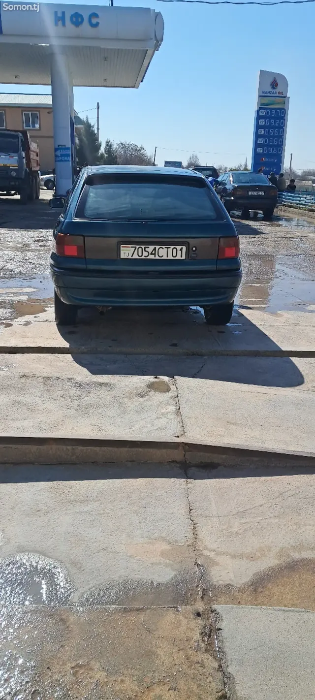 Opel Astra F 1997 · 1.6 MT