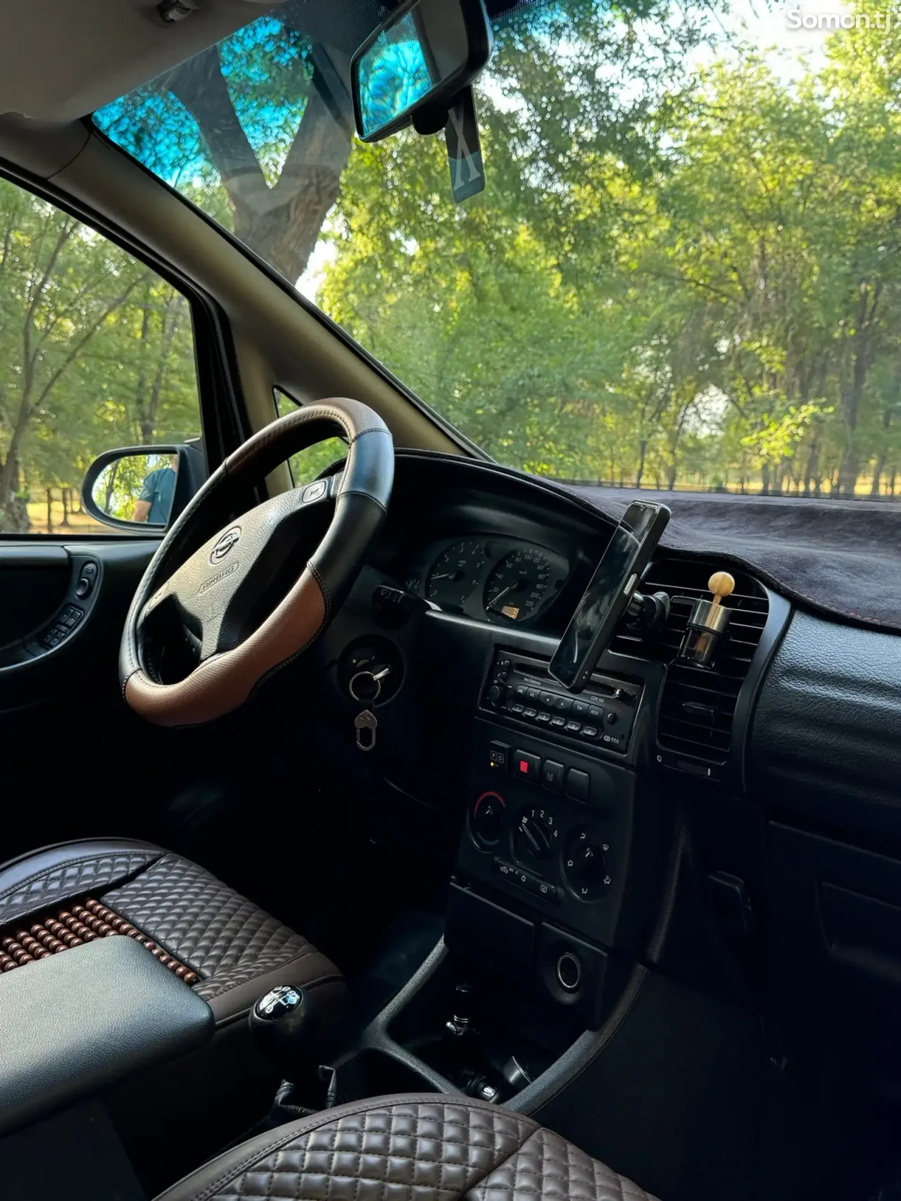 Opel Zafira 2000 · 1.8 MT