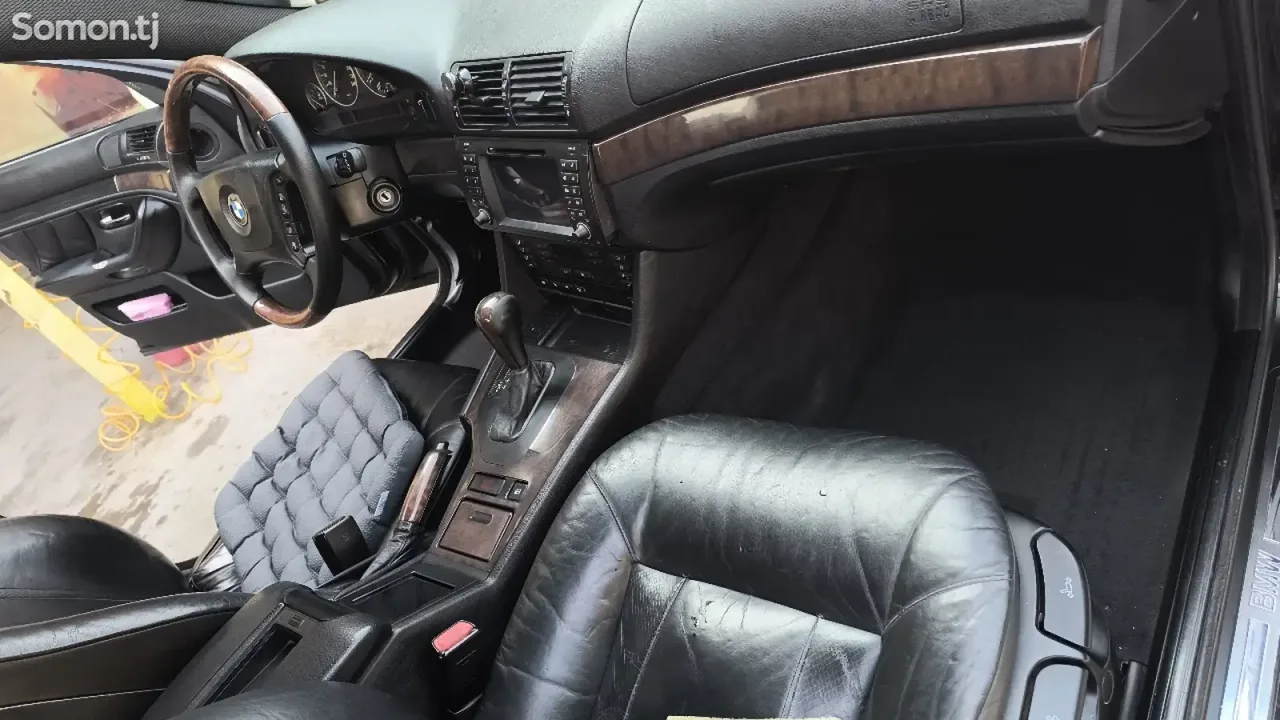BMW 5 series 2003 · 3.0 AT