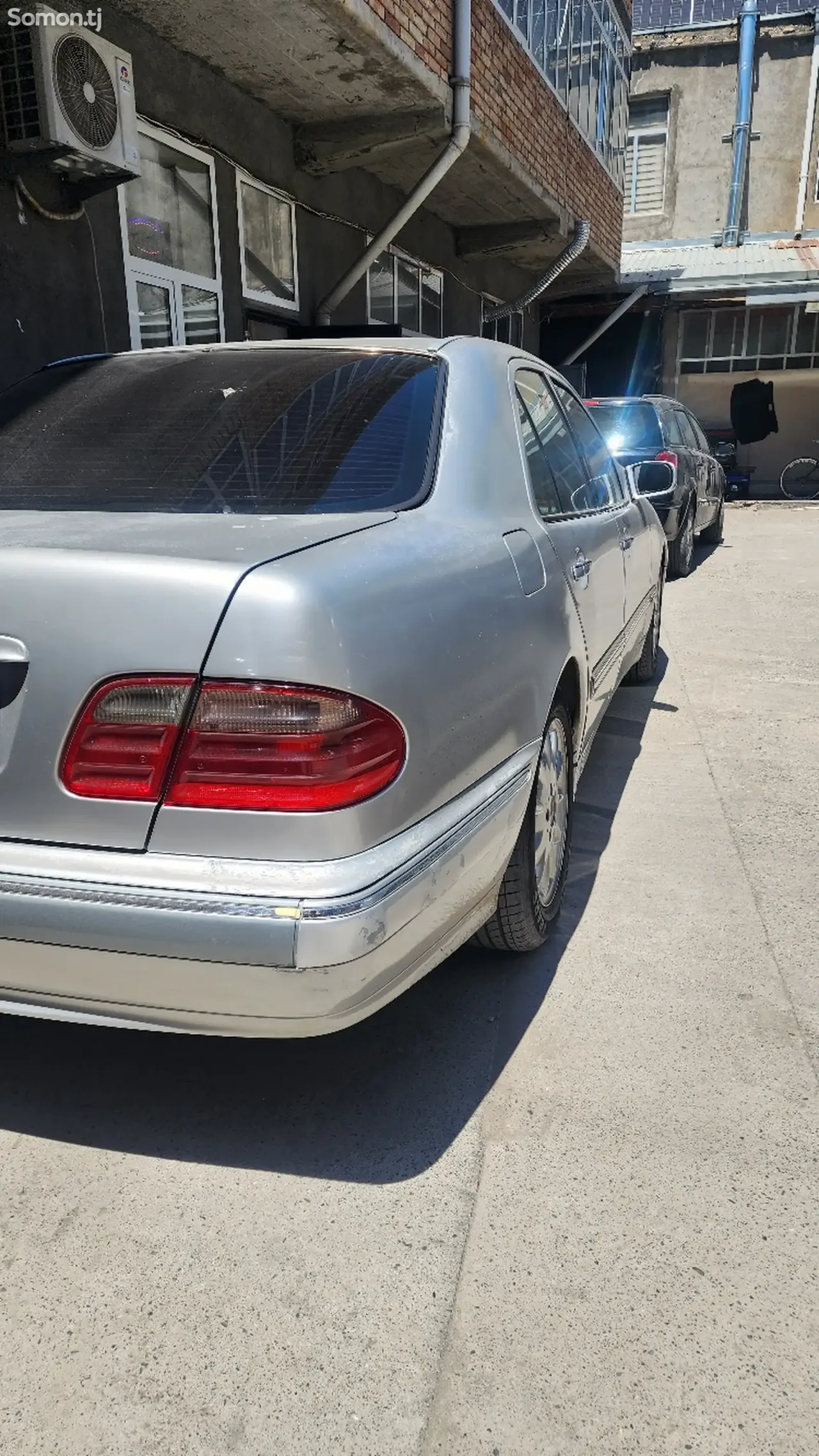 Mercedes-Benz E class 2000 · 2.0 MT