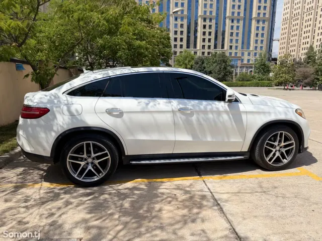 Mercedes-Benz GLE class 2016 · 3.0 AT